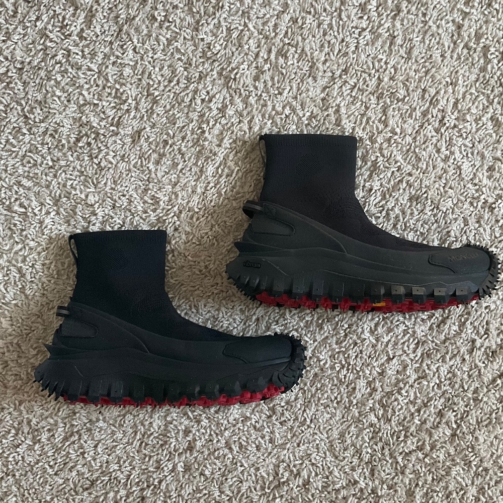 MONCLER TRAIL GRIP LUNAROVE LOW-TOP SNEAKERS. SIZE 36 IT (6 US). COLOR: BLACK. - Picture 9 of 16